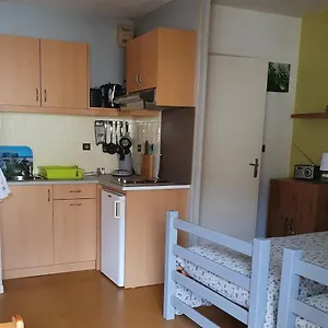 https://studio-2-lits-500m-des-thermes-1-km-du-lac.midi-pyreneeshotels.com